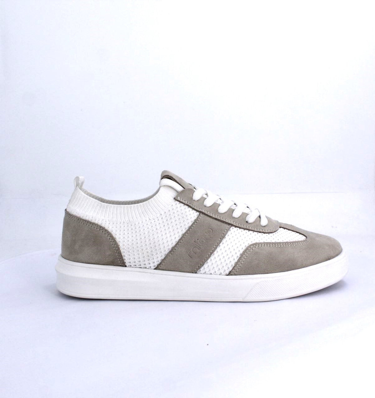 VESTRO SNEAKERS-WHITE